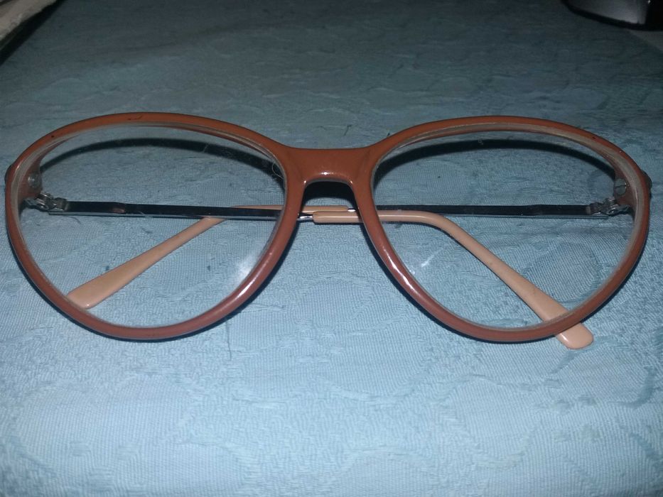 Диоптрични рамки за очила