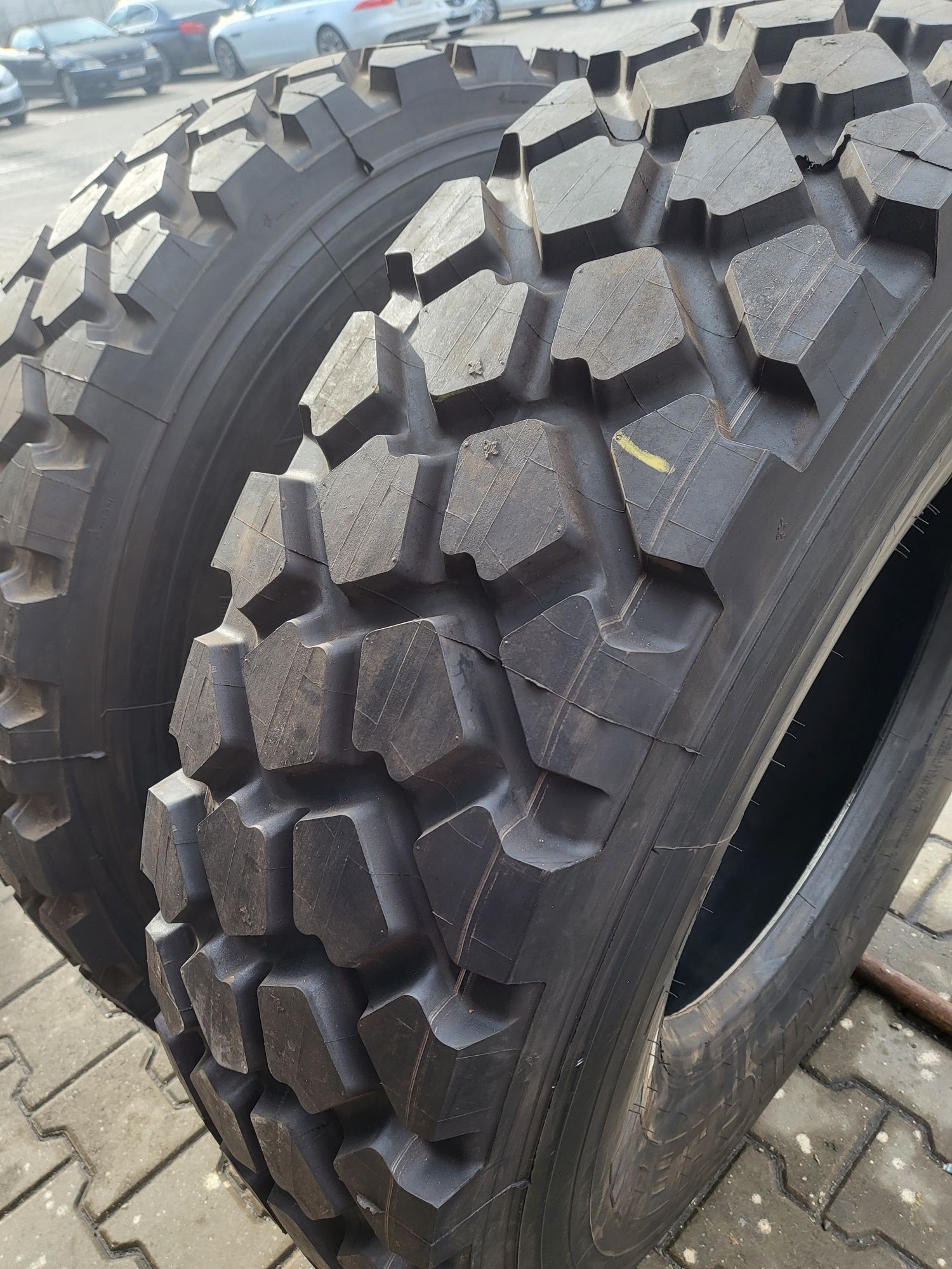 Anvelope camion 13 R Michelin