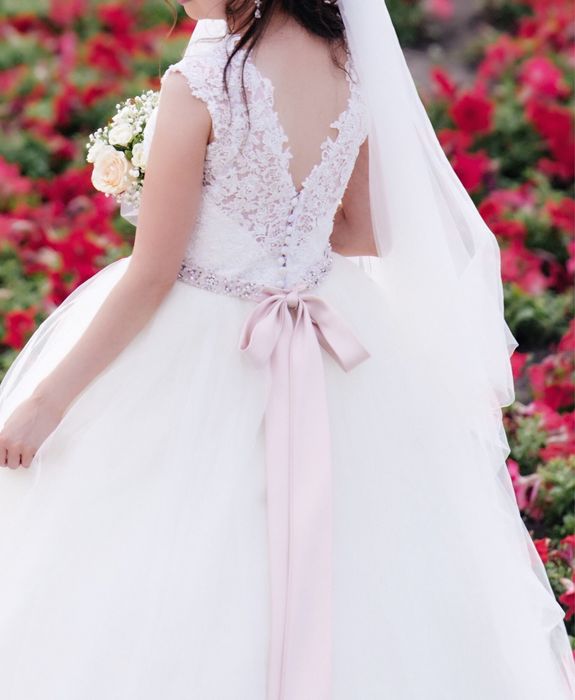 Свадебное платье