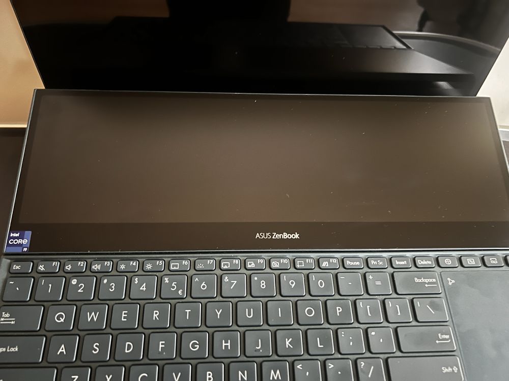 Лаптоп ultrabook ASUS ZENBOOK pro duo 15 intel core i9