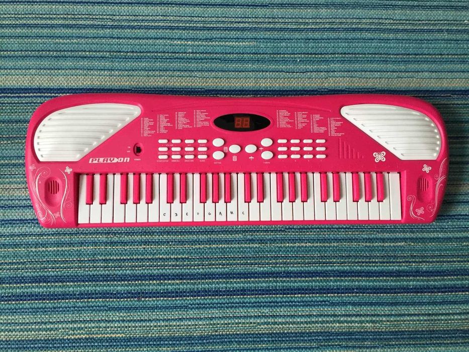 Orga electronica cu 49 clape pentru incepatori PlayOn