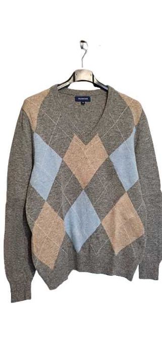 Пуловер  100% вълна на марката Highmoor.
