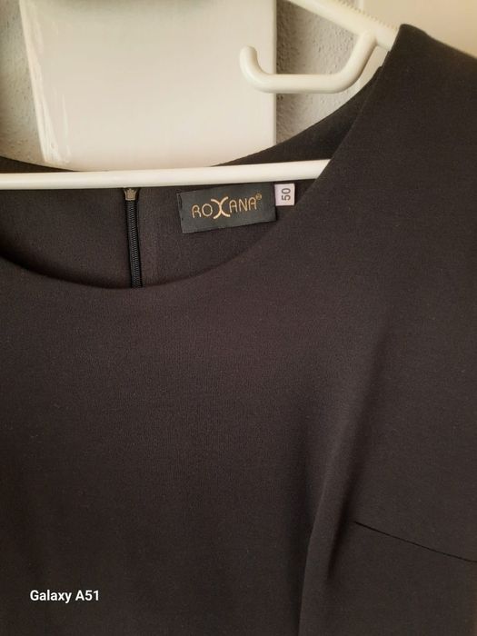 Vând set elegant mărimea 50, compus din rochie și sacou