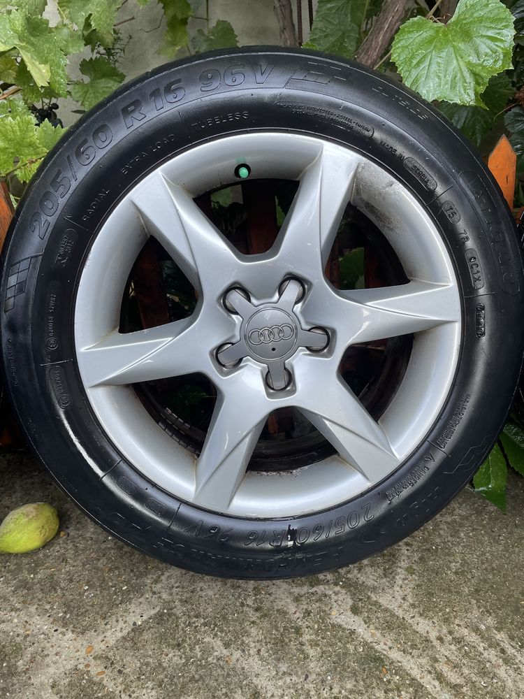 Vand jante Audi 205/60/R16 cu tot cu roata de rezerva