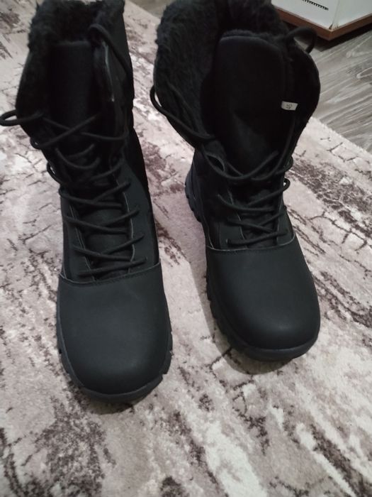 Тактически подплатени зимни кубинки. ТОП цена 70лв.