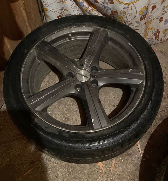 Продам летние шины на 18 с дисками