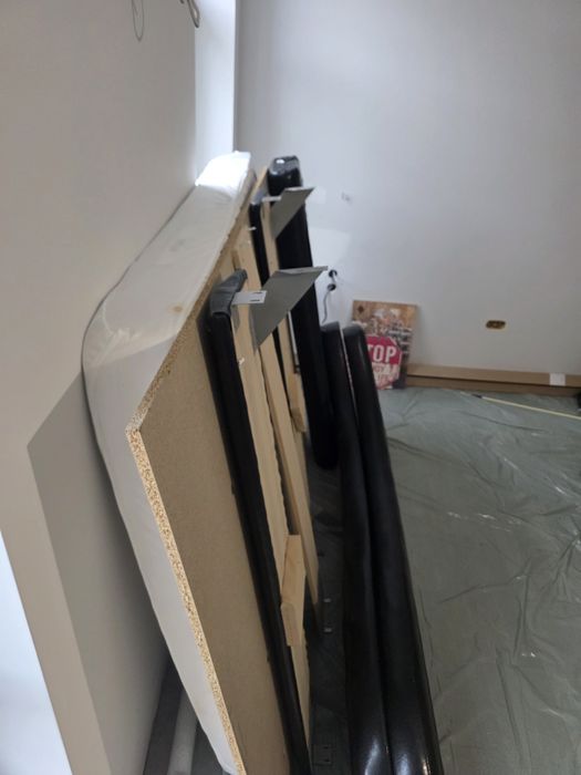 Спалня с матрак 160/200