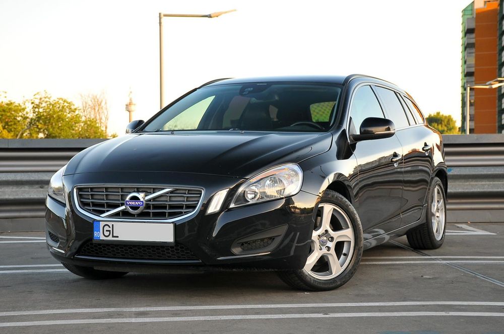Vând Volvo V60 2013 stare foarte buna