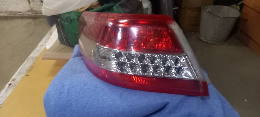 Задний левый фонарь от тойота камри 45, америка