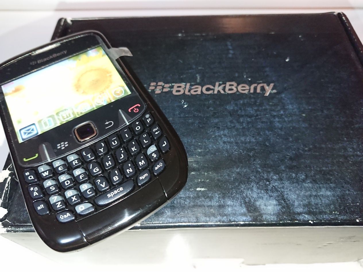 BlackBerry Curve 8520 NOU & ORIGINAL