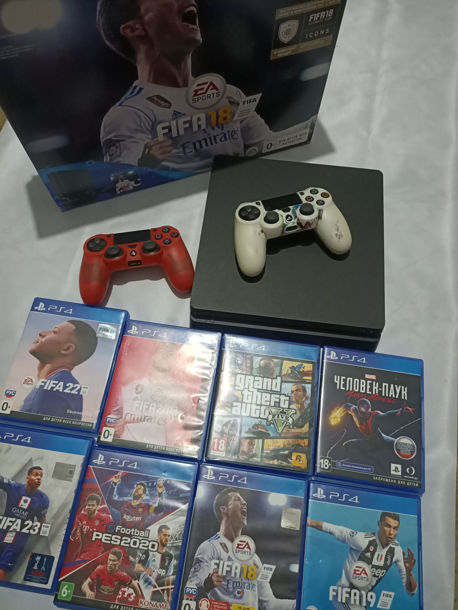 PS 4 SLIM+ два джостика+ игры