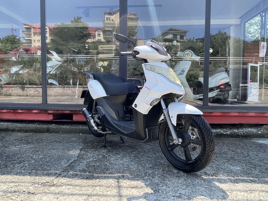 Scuter Garelli XQ 125 cc inmatriculat