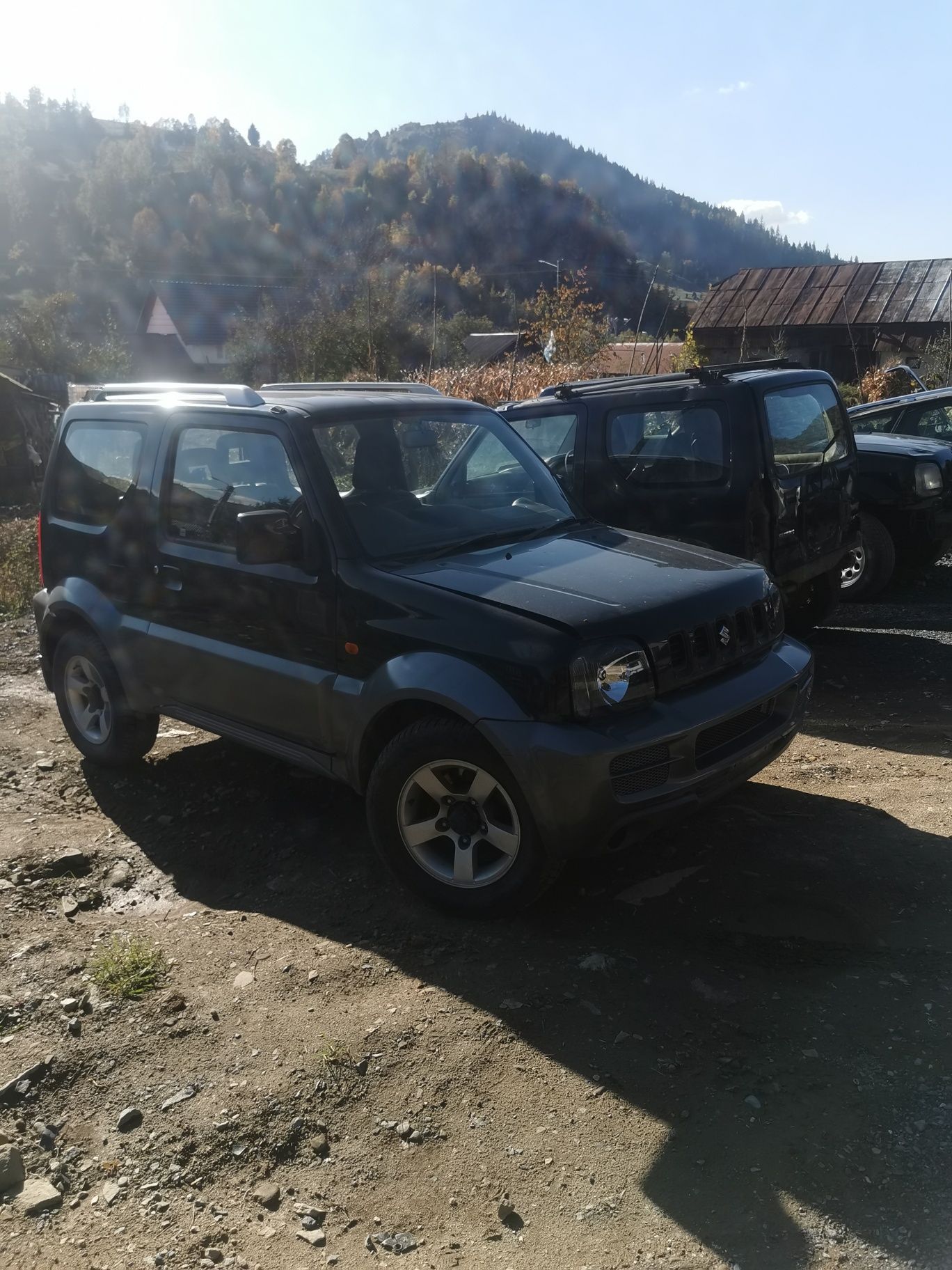 Dezmembrez Suzuki Jimny