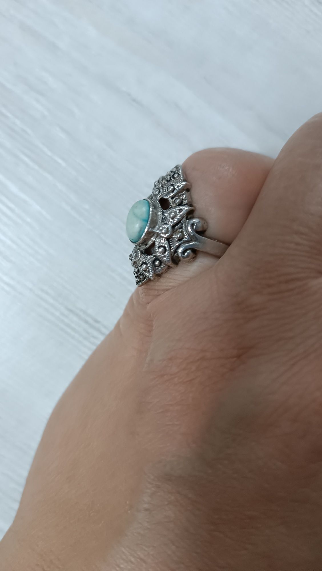 Продам серебряное кольцо