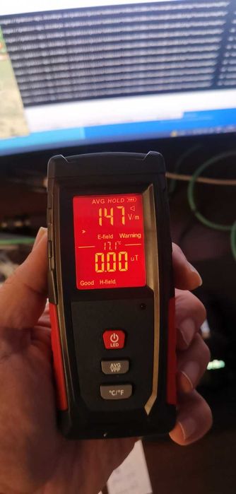 EMF Цифров тестер за електромагнитни полета ЕМП