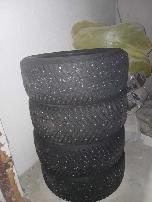 Зимние шипованные шины Yokohama