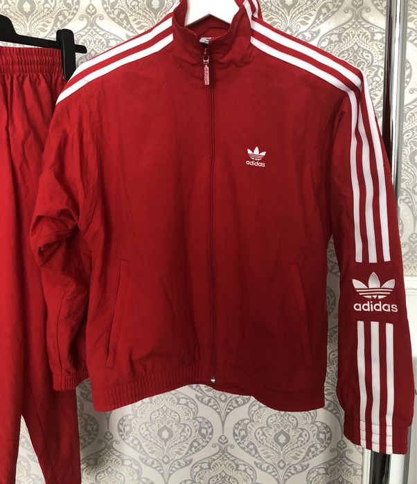 Trenig adidas nou culoare rosu pantalon cu talie inalta