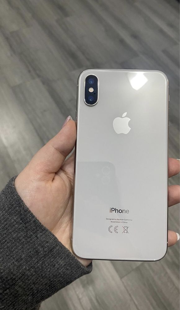 Vând iphone X 64GB