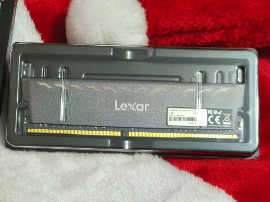 оперативная память Lexar DDR4 LD4BU016G-R3200GDXG 16 Гб