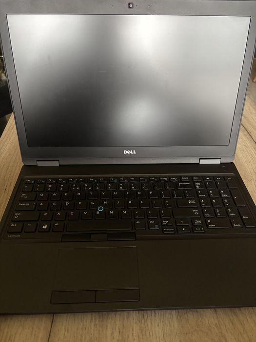 Лаптоп Dell Latitude 5580