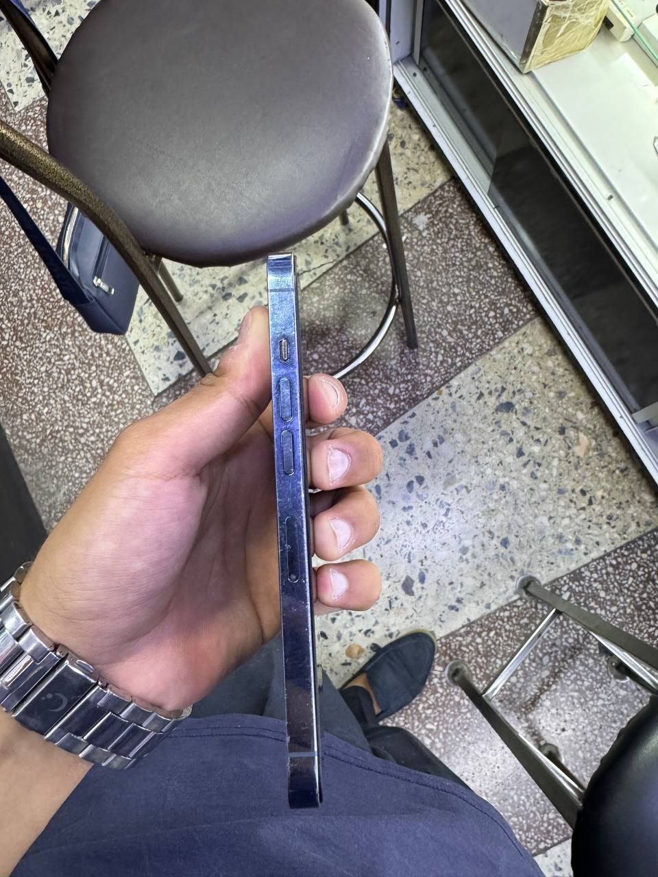 Iphone 13 pro srochna sotiladi
