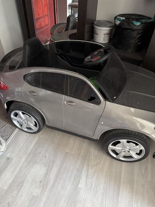 Продам машинку mercedes