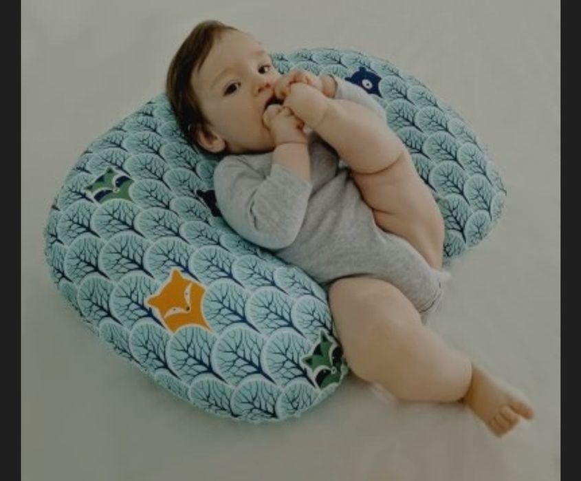 Perna pentru alaptare multifunctionala 3 in 1 Kidizi Celia Galaxy Grey