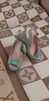 Sandale Guess,originale,piele ca o manusa,verde fistic,splendide 40