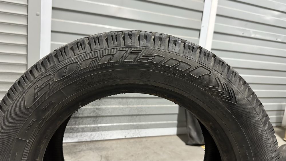 Продам зимний шины 185/65 r15