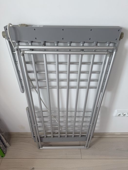 Uscator de rufe pliabil electric