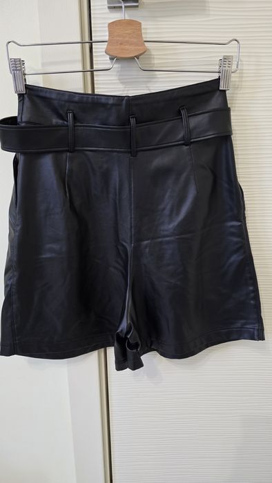 Къси панталонки еко кожа