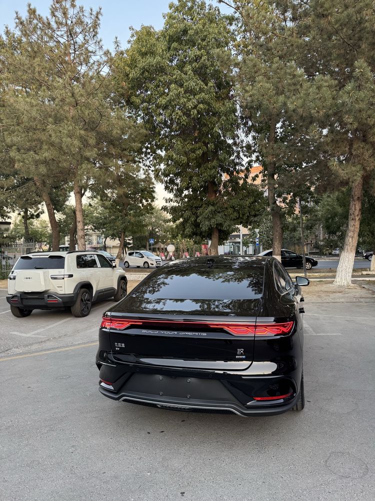 BYD HAN 605 Smart new 2025