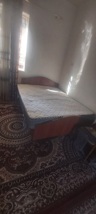 Spalni divan sotiladi. Faqat divan matrasi alohida sotiladi