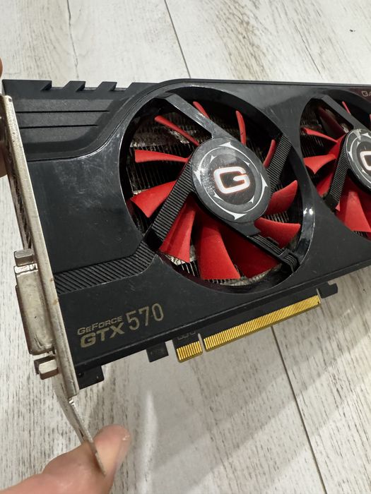 Placa video gtx 570 nvidia si placa video msi 2gb