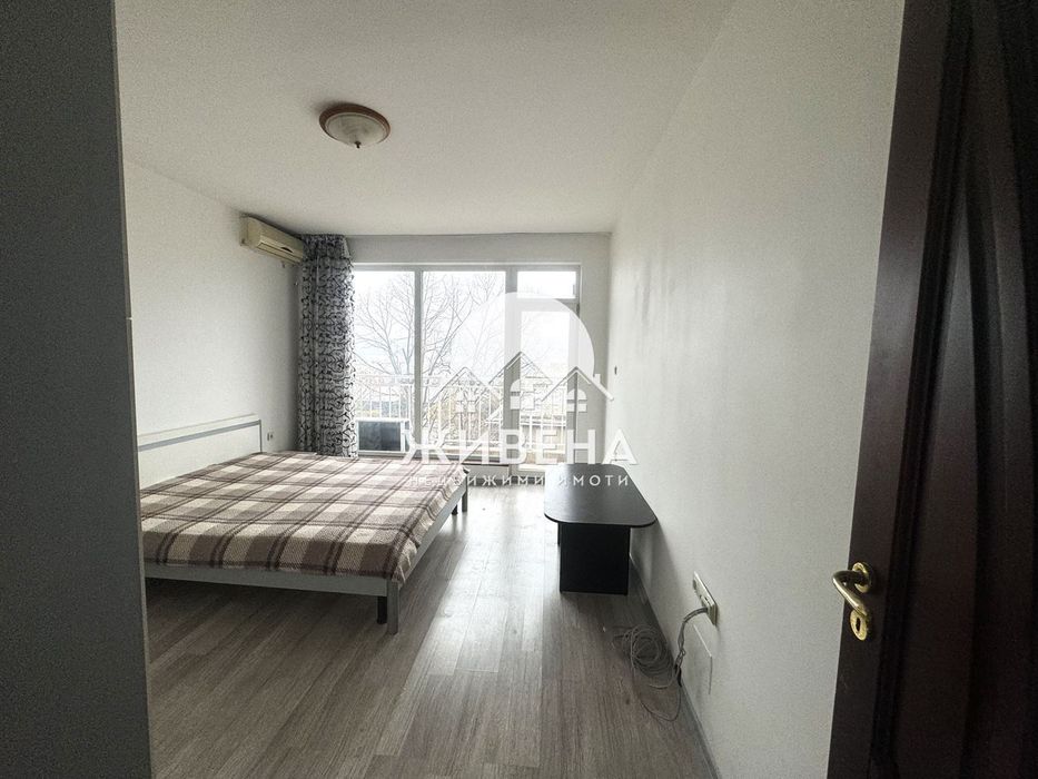 Дава се под наем Четиристаен апартамент в Варна, Гръцка махала - 160 кв.м за 1000 € - Снимка #4