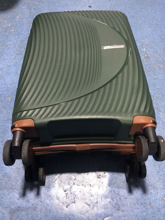 Чемодан для путешествие