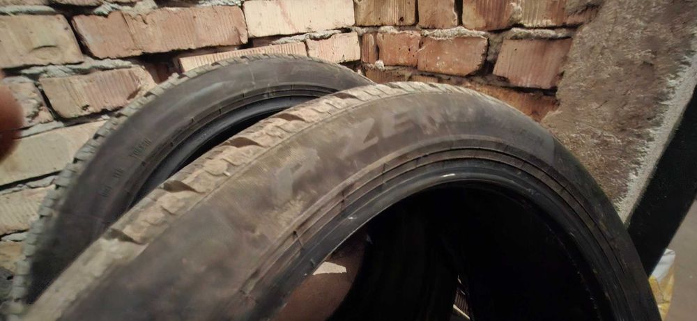 Pirelli 245 40 18 - 60лв и Nexen 225 45 17 - 50 лв.