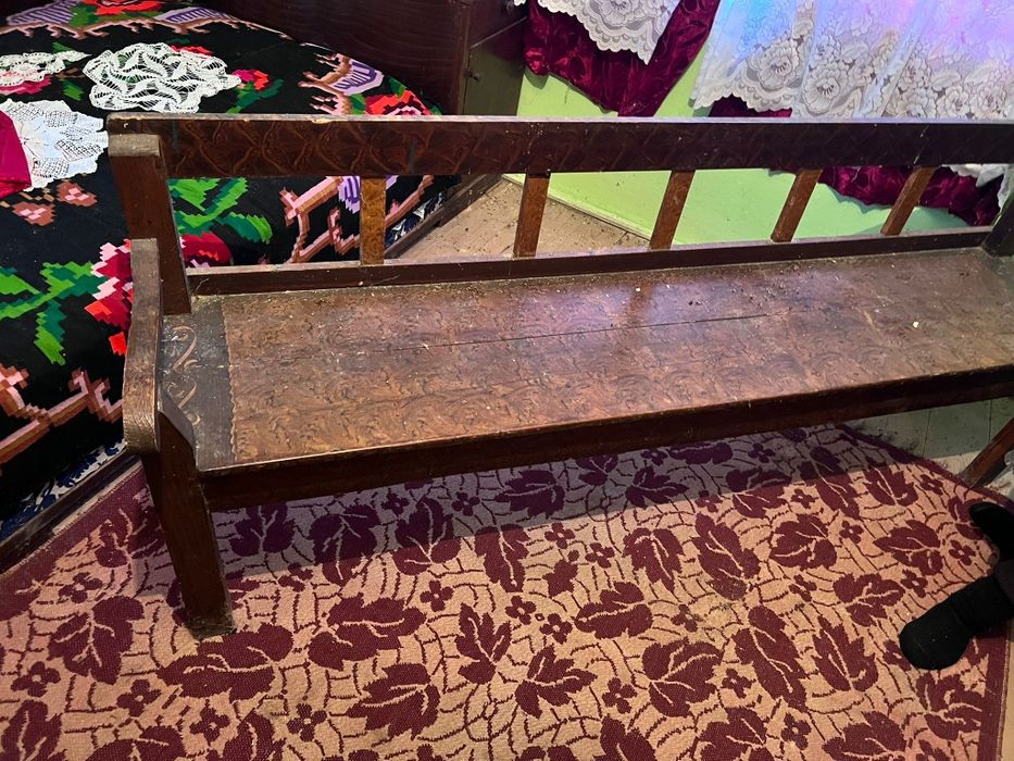 Ladoi vechi de peste 100 de ani.