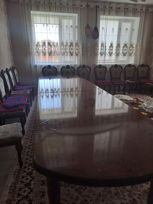 Продам стол  4 метра