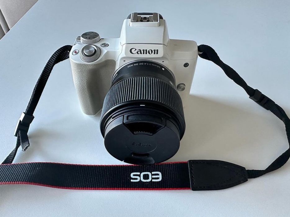 Canon EOS M50 Mark II – Kit + obiectiv suplimentar