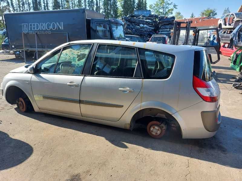 Dezmembrez Renault Scenic 2  2.0 diesel cod M9R B 721 CUTIE AUTOMATA