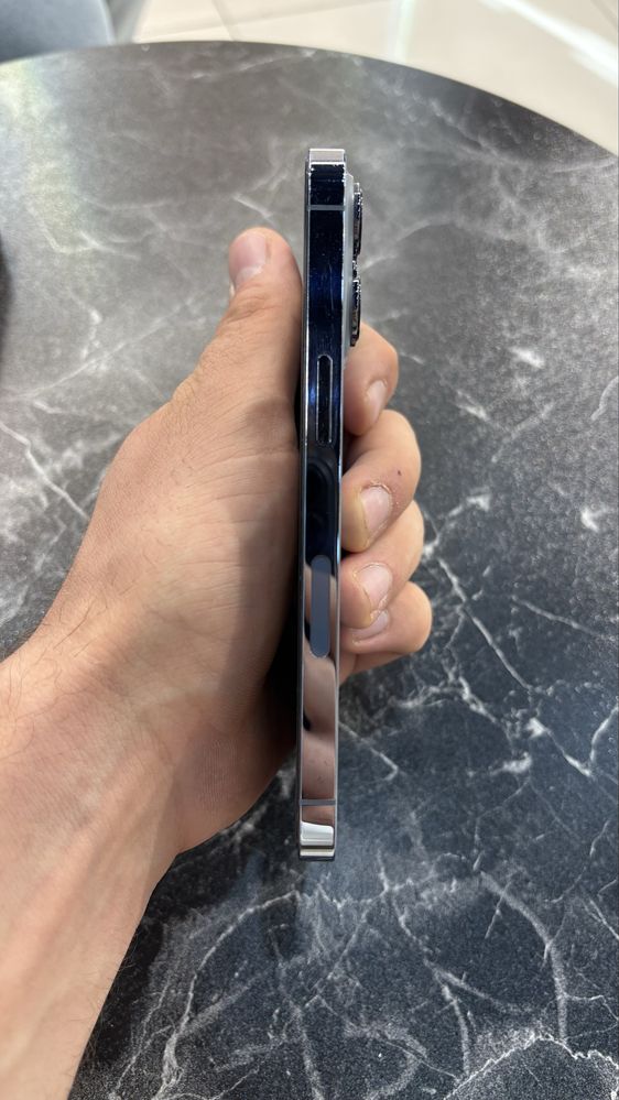 Iphone 13 pro blue