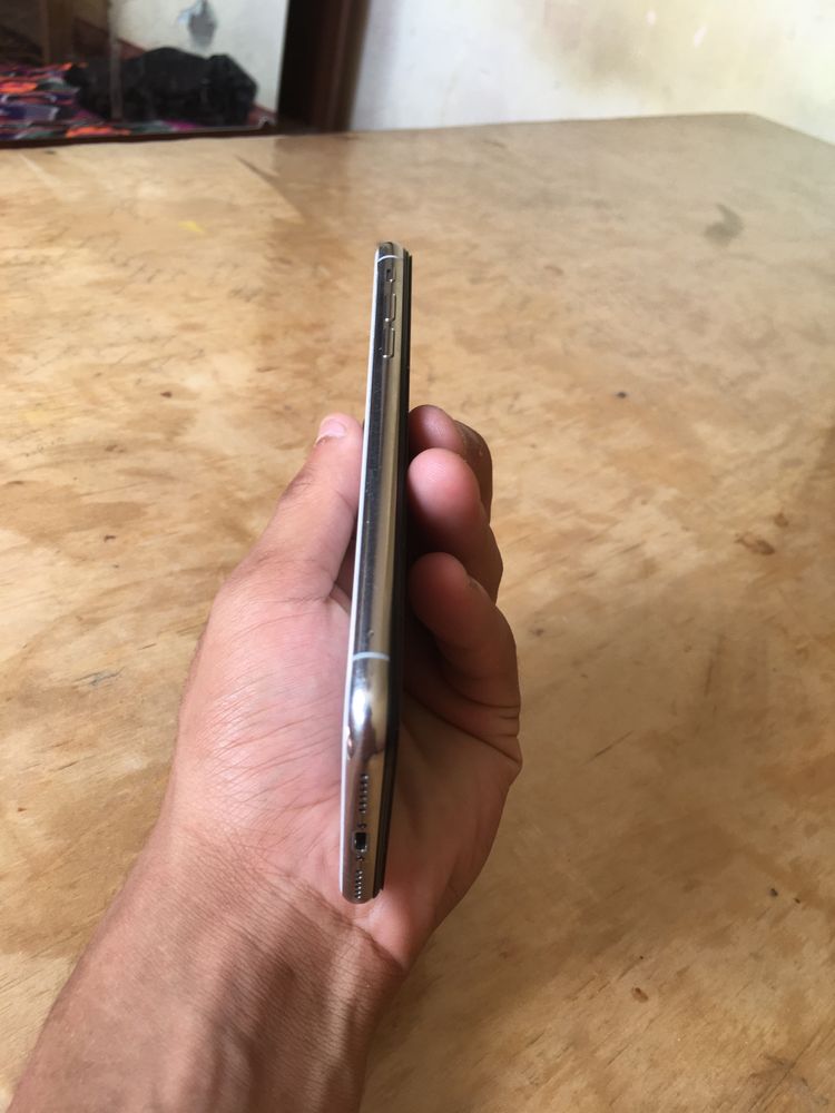 Iphone X 64g holati zor