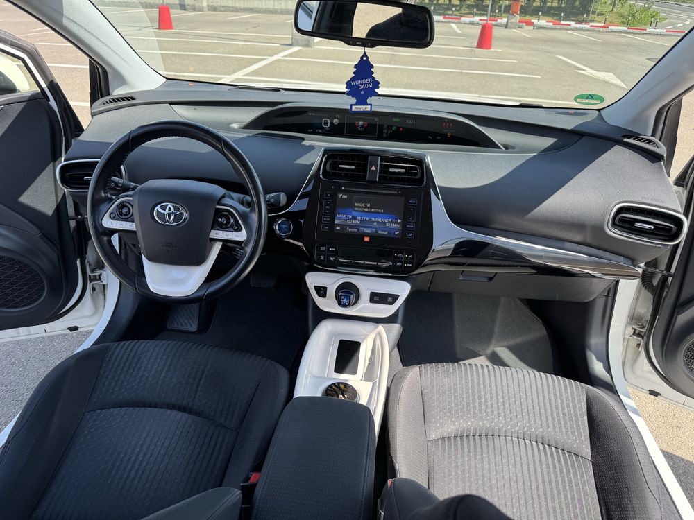 TOYOTA PRIUS hybrid Import Germania