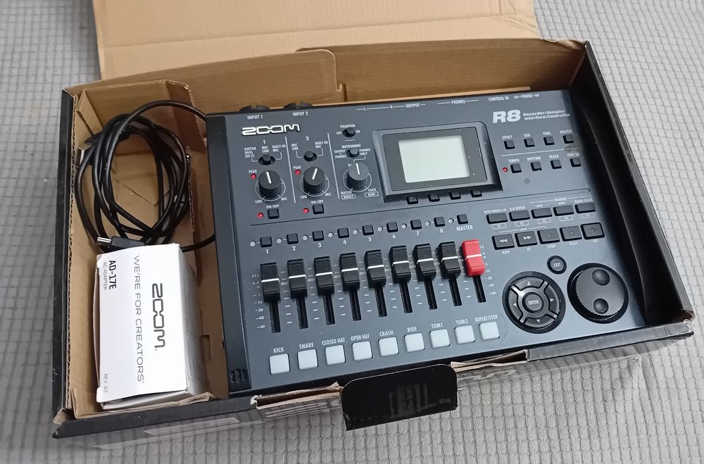 Zoom R8 Multitrack Recorder