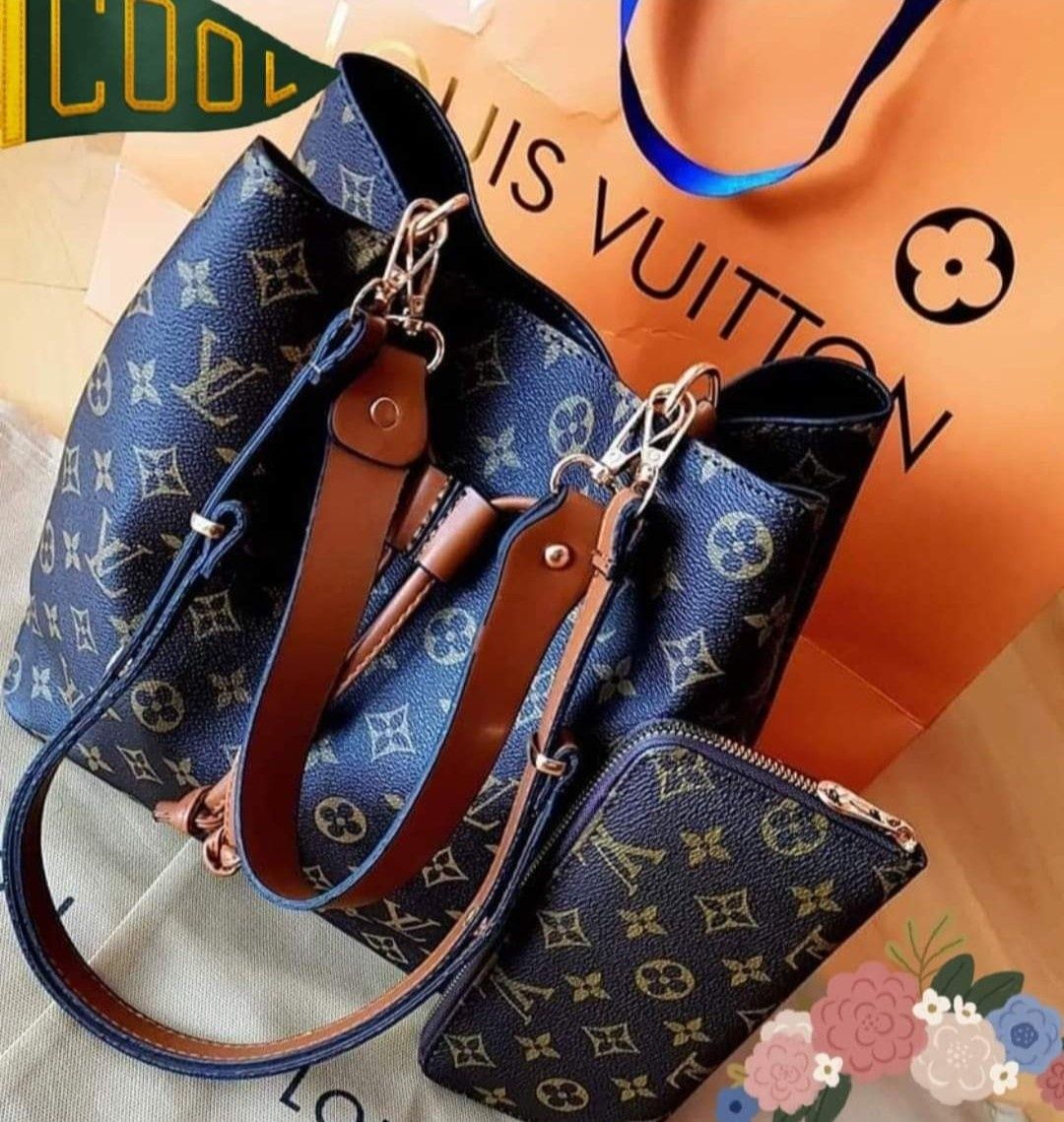 Set Louis Vuitton, geanta tip rucsac +portofel, eticheta, saculet