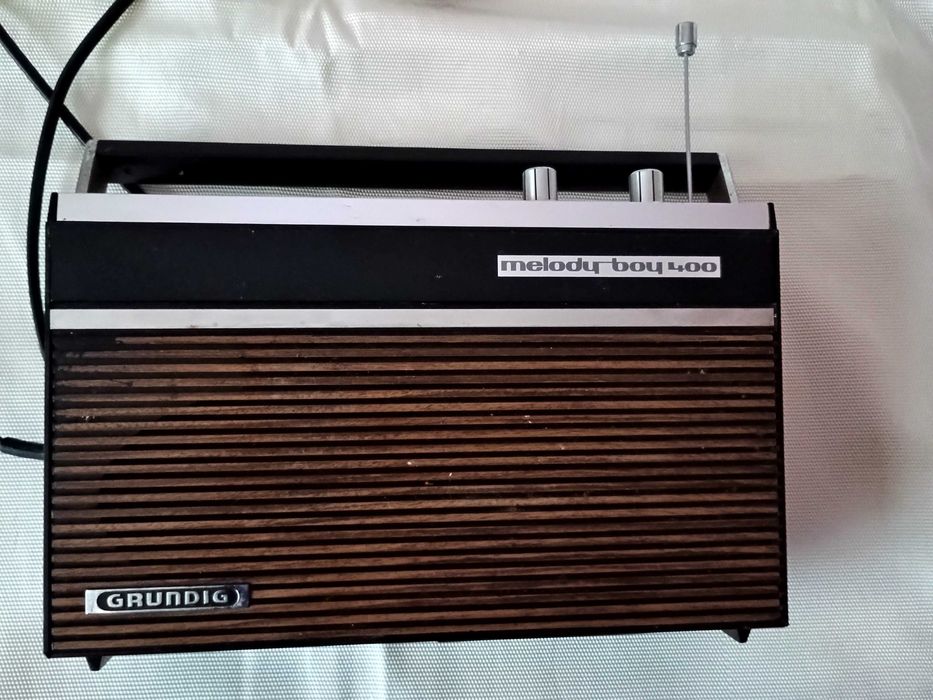 Radio Grundig  model-Melody Boy 400