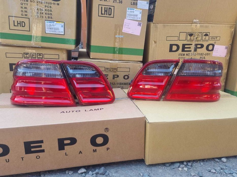 Фонарь задний в комлект Мерседес 210/Mercedes E Class w210