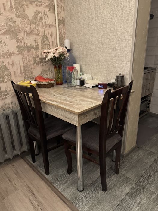 Продаются столы и стулья
