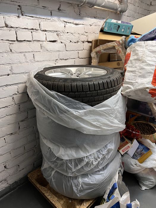 Jante BMW cu cauciucuri iarna run flat